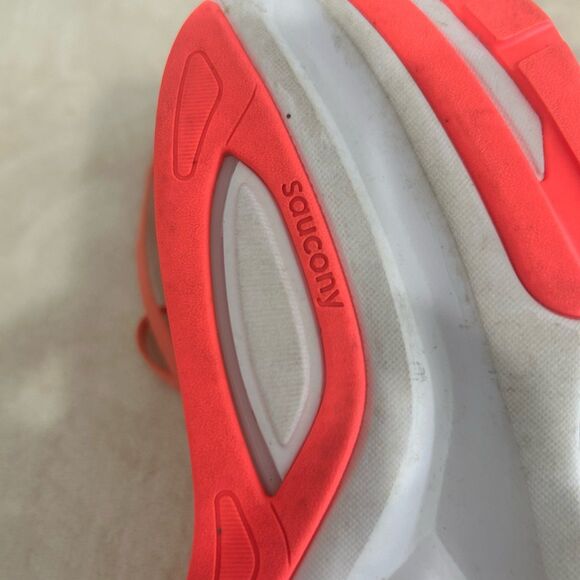 Saucony Sneakers Shoes Women’s Size 10.5 Orange Running Guide S10684-16 - Picture 8 of 11